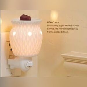 💜SCENTSY | CRINKLE PLUG IN